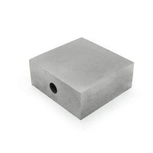 Магнит Alnico 5 block для магнитного зажима 45*18*43*D6.2мм