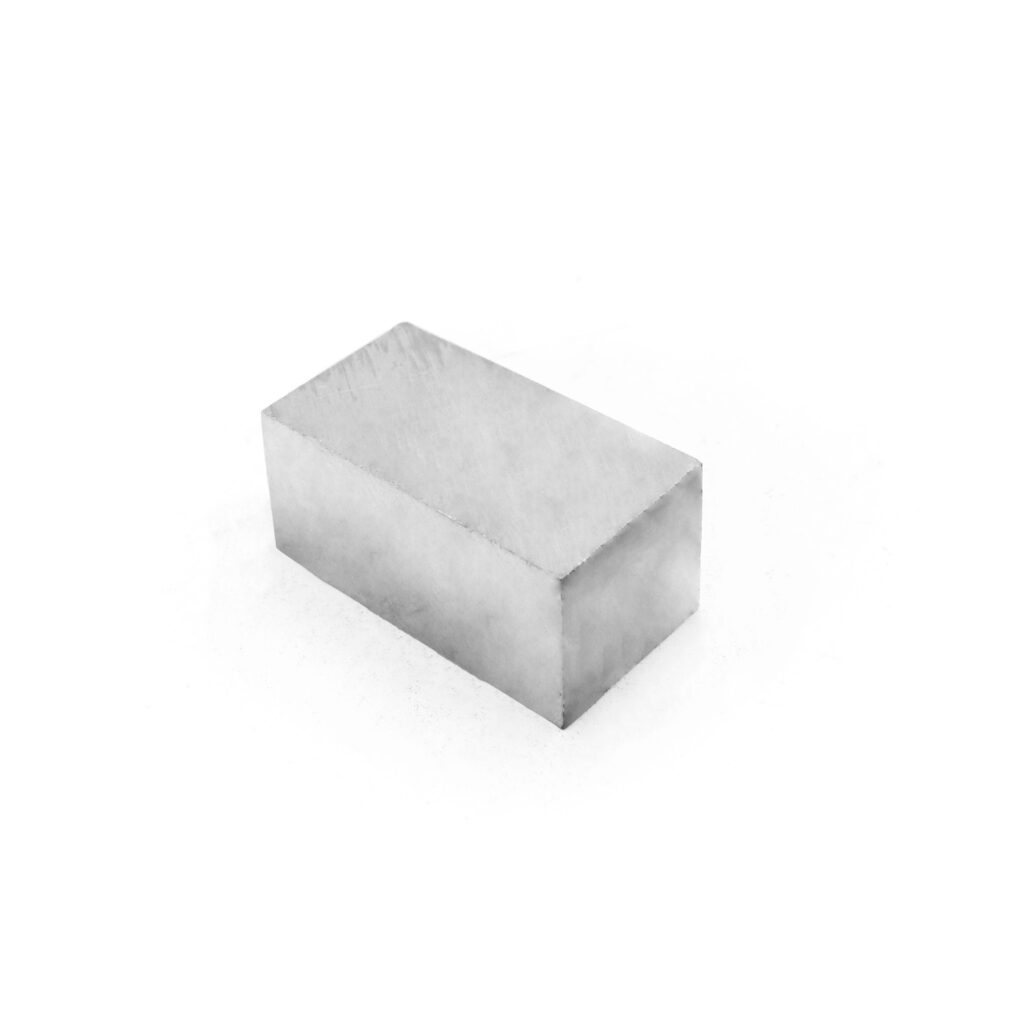 Магнитный блок Alnico 5DG LNG48 18*12*30 мм