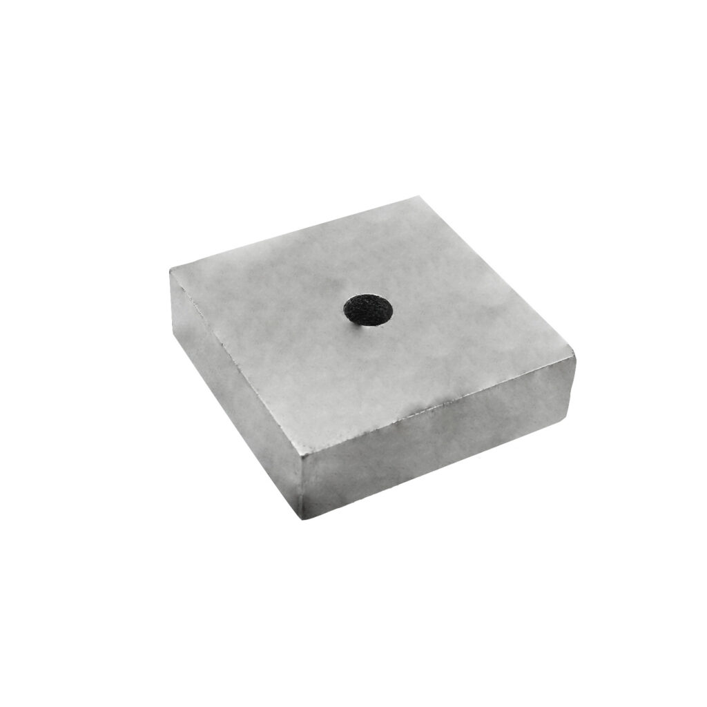 Alnico 600 для магнитного зажима 39*39*11*D6.2мм