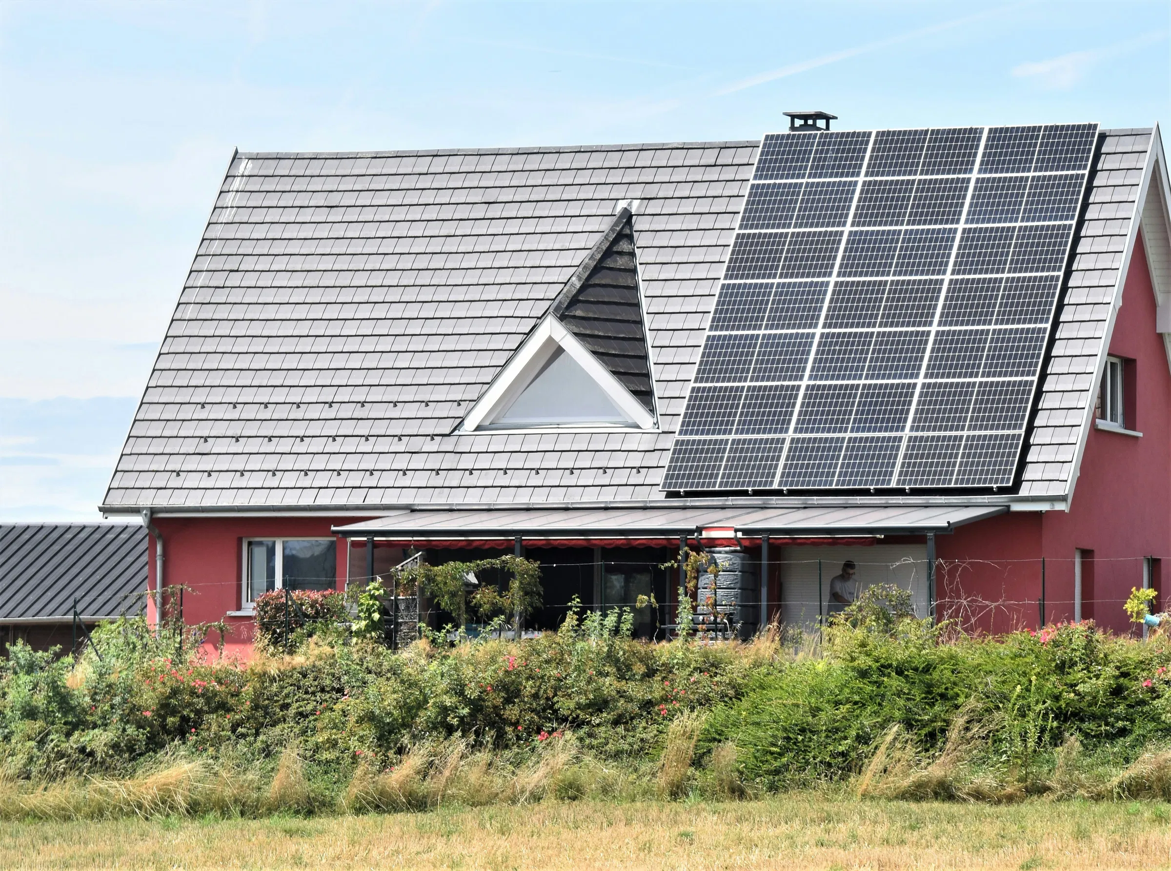 Panneaux photovoltaïques sur le toit